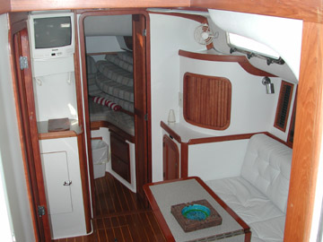 Legacy 34 Express - vee berth cabin