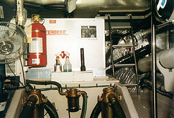 Sea Ray 55 - Engine Room